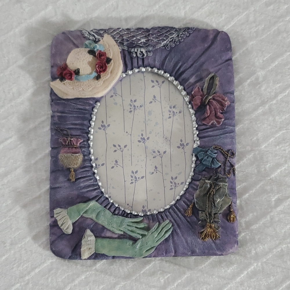Vintage 1980's Purple 2D Picture Frame 3.5x5